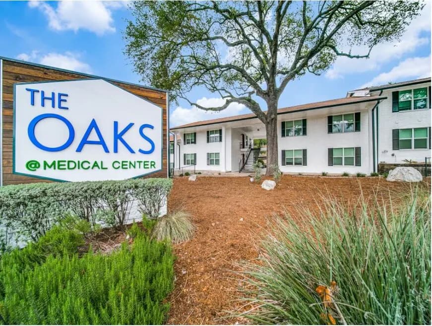 The Oaks Apartments At Medical Center in San Antonio, Texas