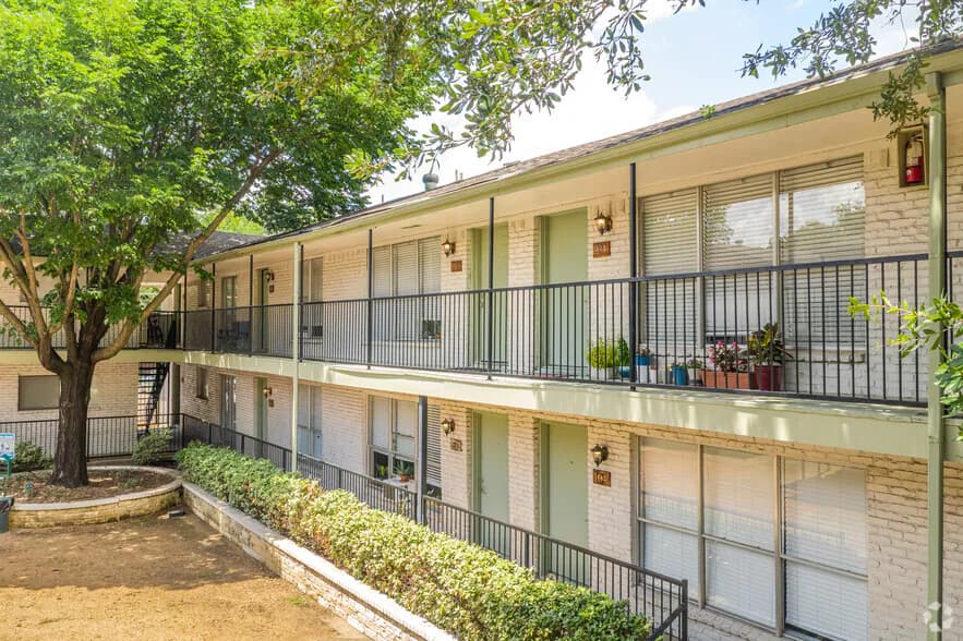Gaston Flats in Dallas, Texas