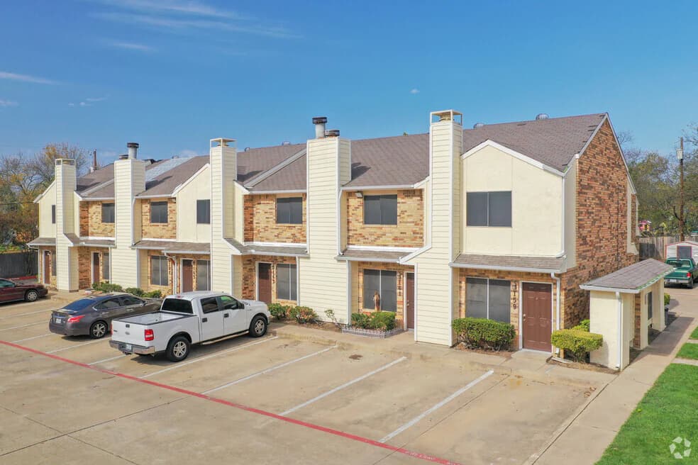 Highland Oaks in Duncanville, Texas
