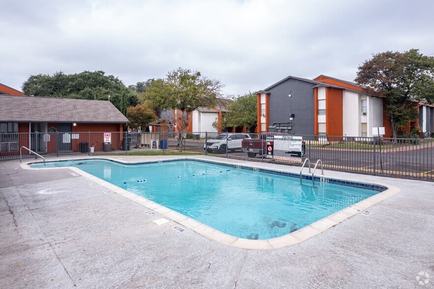 Aria Residences in Mesquite, Texas