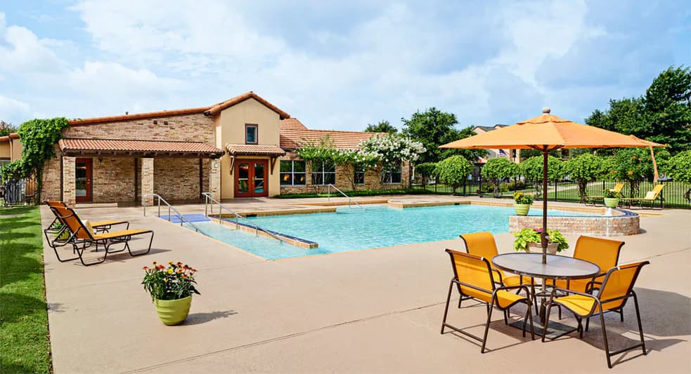 Courtyards at Kirnwood Apartment Homes — exterior