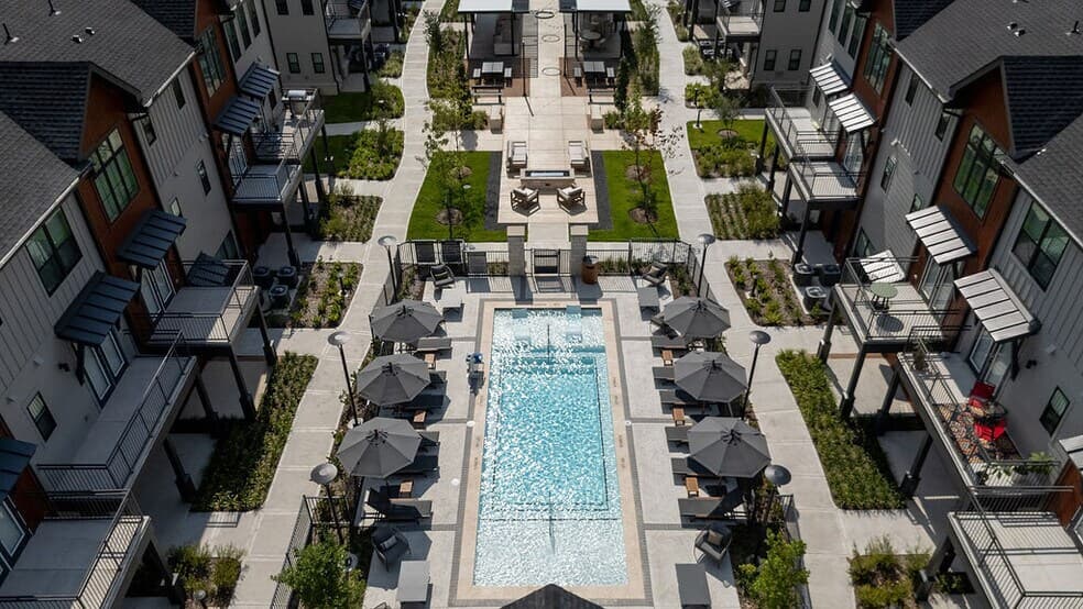 Residences at Kingwood — photo 2