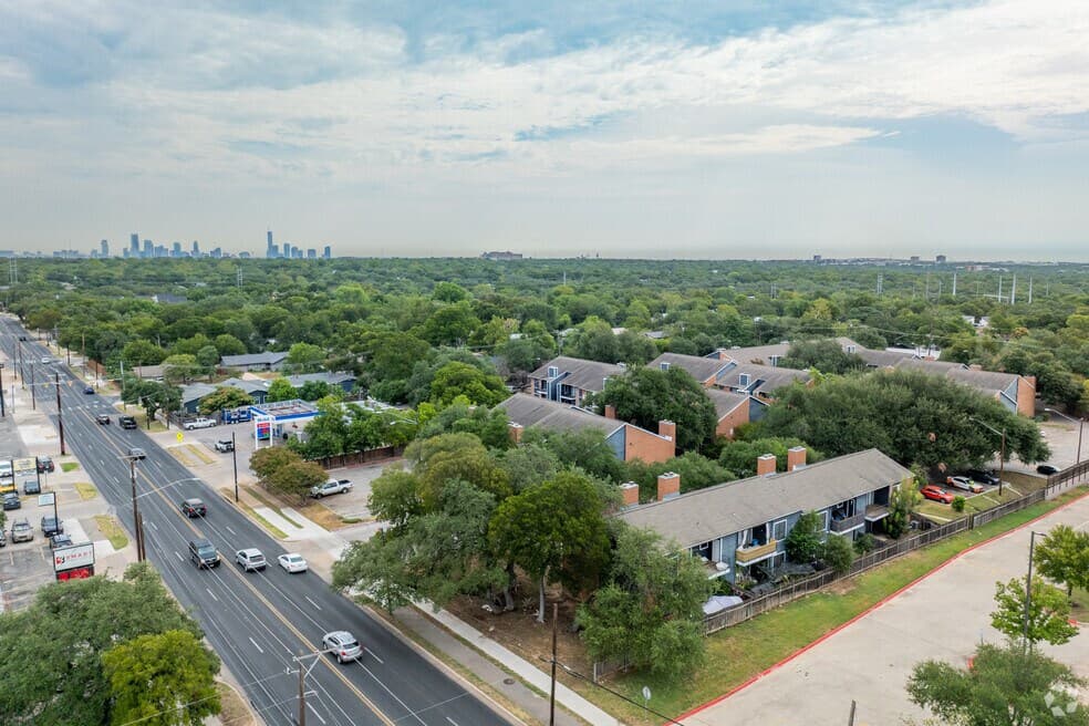 Tramor at the Oaks Apartments — photo 5