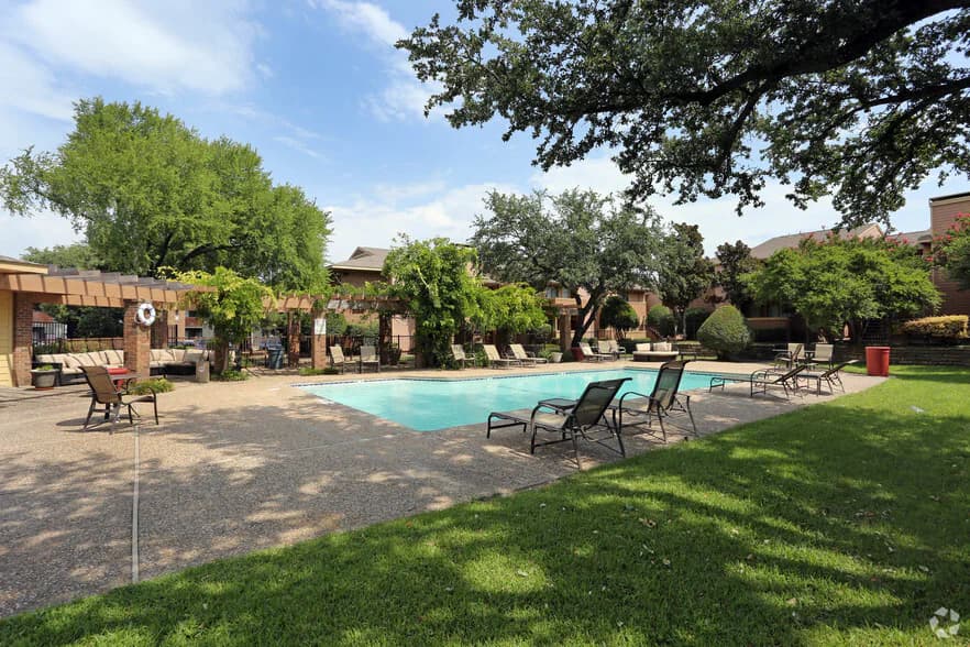 Sienna Springs — exterior
