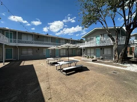 Monarch Court — photo 5