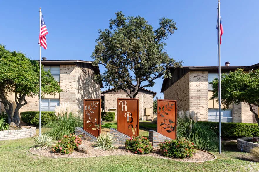 Redbird Village Apartments in Duncanville, Texas