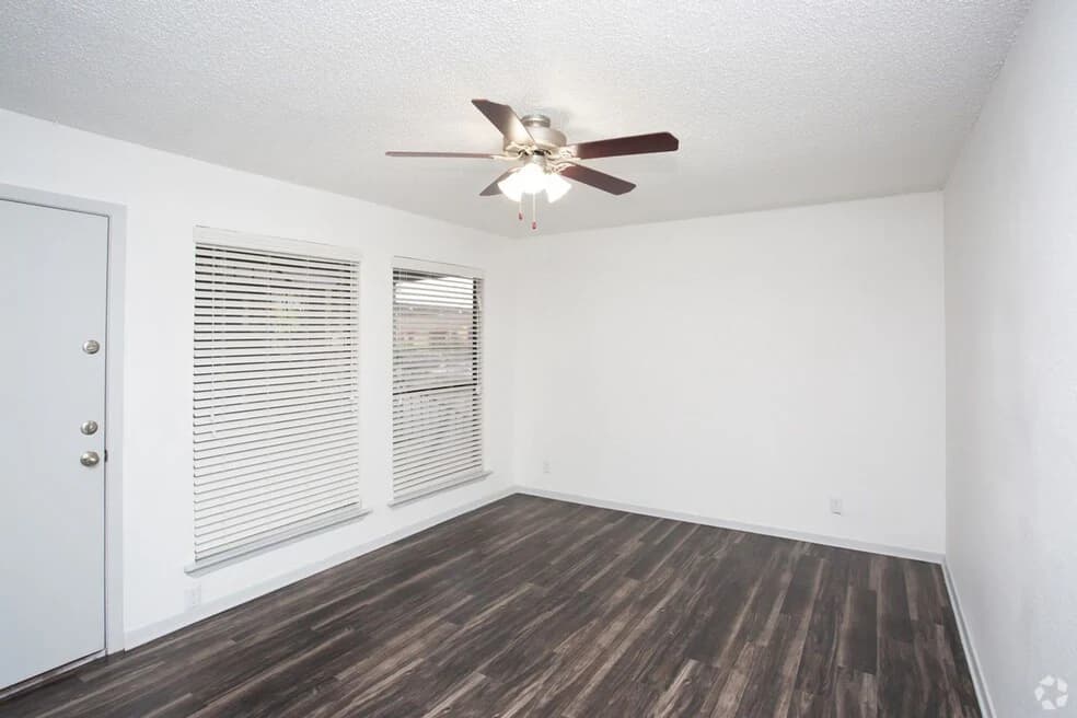 Short Hills Apartments — photo 4