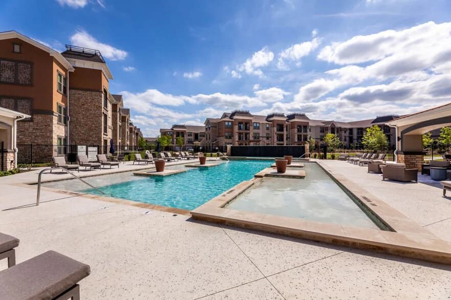 Luxia Grand Prairie in Grand Prairie, Texas