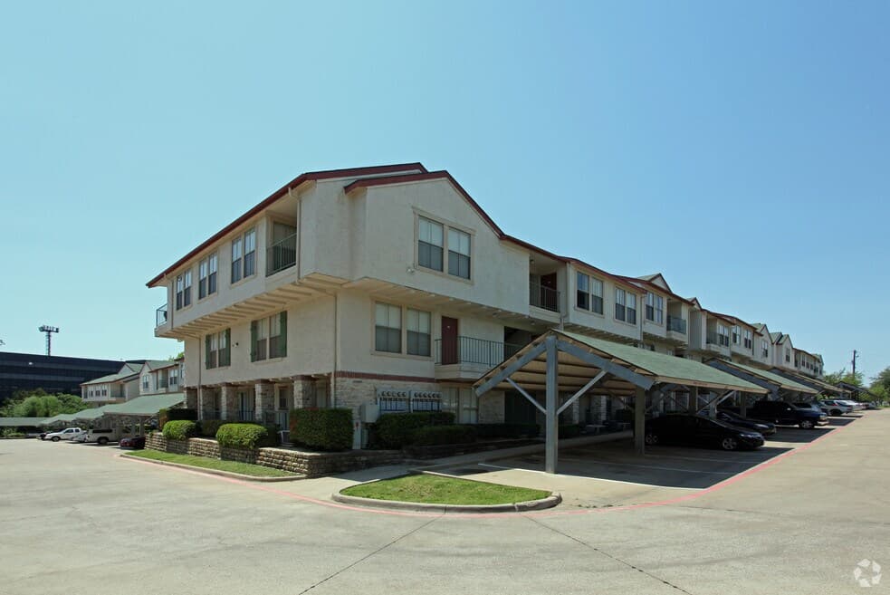 Villas of Bent Trails — exterior