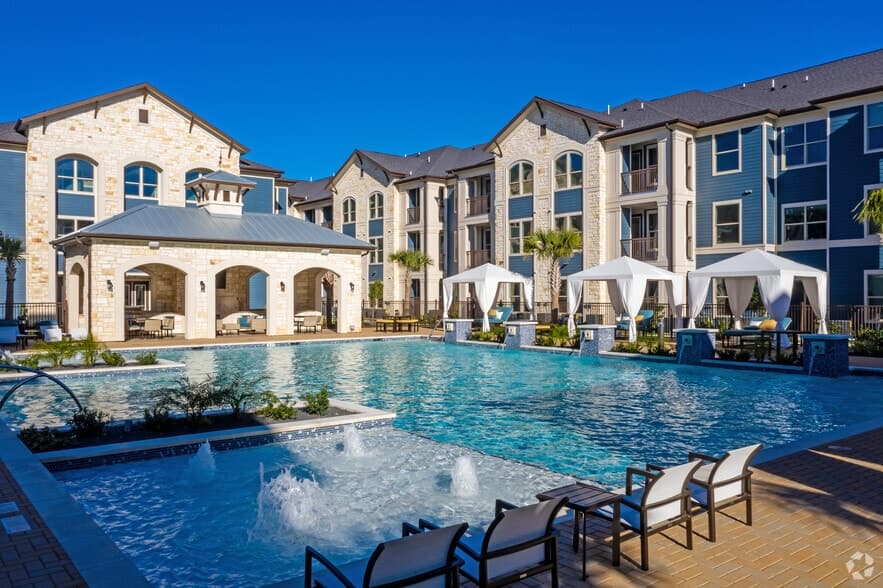 Chesapeake Bay - Active Adult Luxury Resort in Seabrook, Texas
