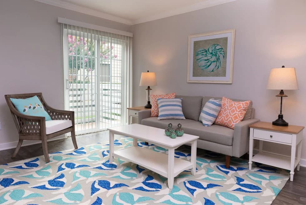 Lakeshore Apartments in Houston, Texas
