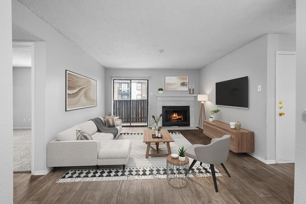 Pine Oaks Apartments — photo 5