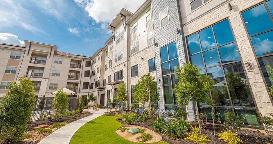 Brea Luxury Apartments — photo 4