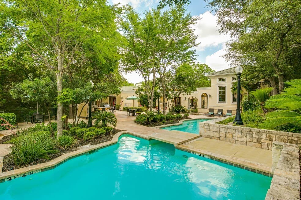 Vineyard Springs — exterior