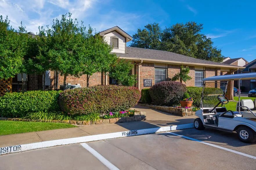 Woodmeade in Irving, Texas