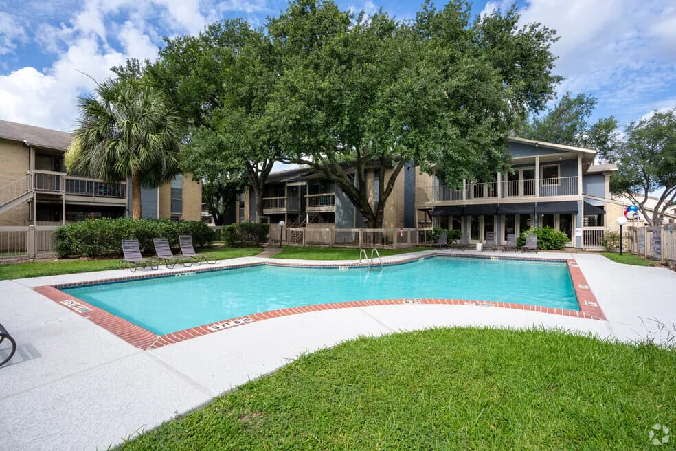 Windchase Hamlet Apartments in Houston, Texas