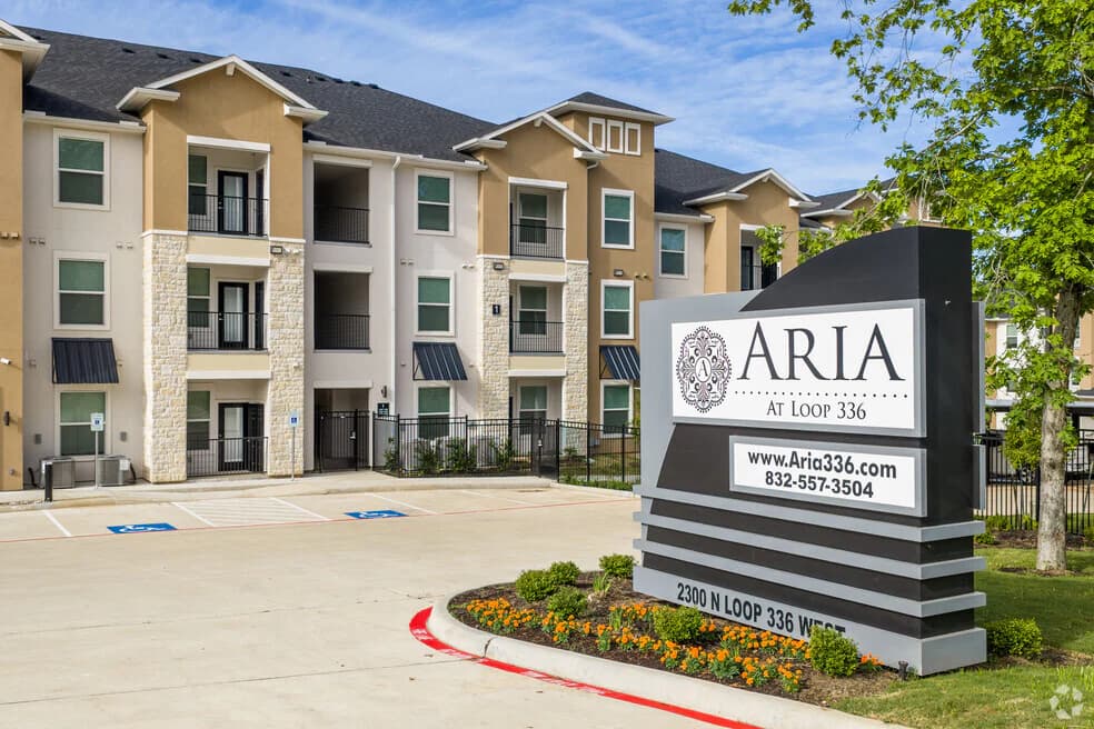 Aria at 336 in Conroe, Texas