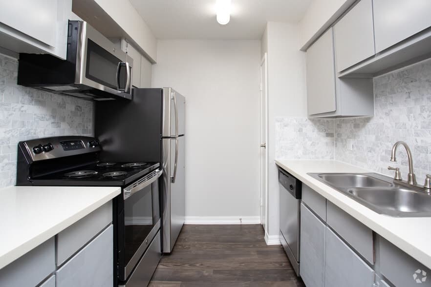 Chesapeake Apartments in Austin, Texas