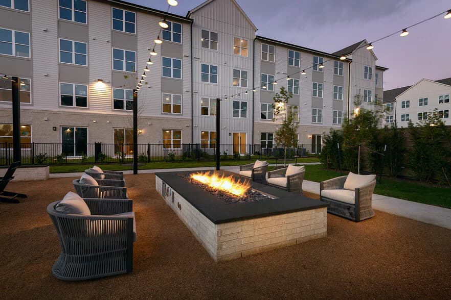 Hanover Lakemont in Richmond, Texas
