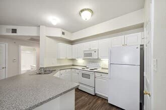Tivoli Apartments — photo 3