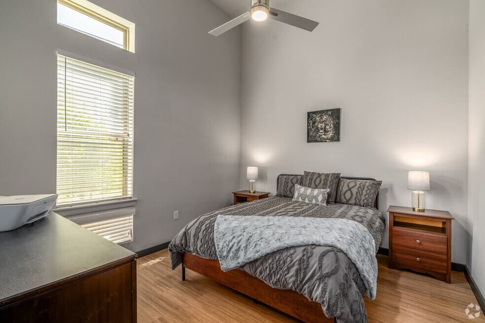 Travis Flats — photo 4