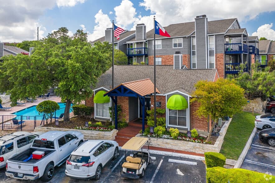 Oaks of Northgate Apartment Homes in San Antonio, Texas