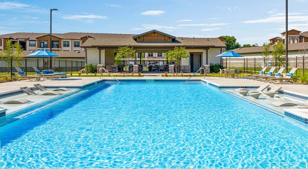 Creekside at Grand Prairie in Grand Prairie, Texas