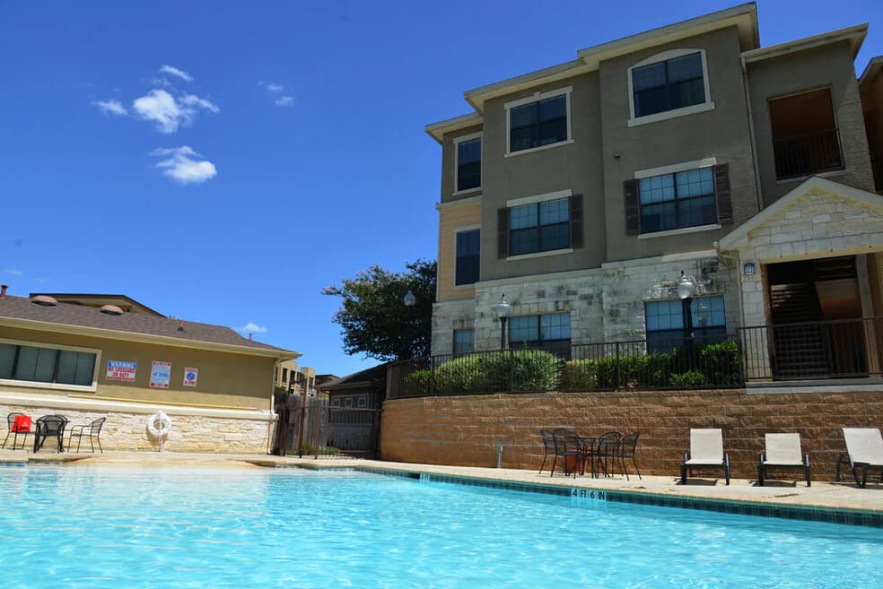 Stonehouse Apartment Homes in San Antonio, Texas