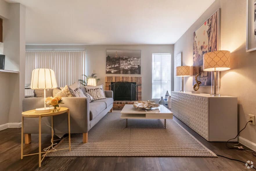 Oaks of Ashford Point - Briar Village in Houston, Texas