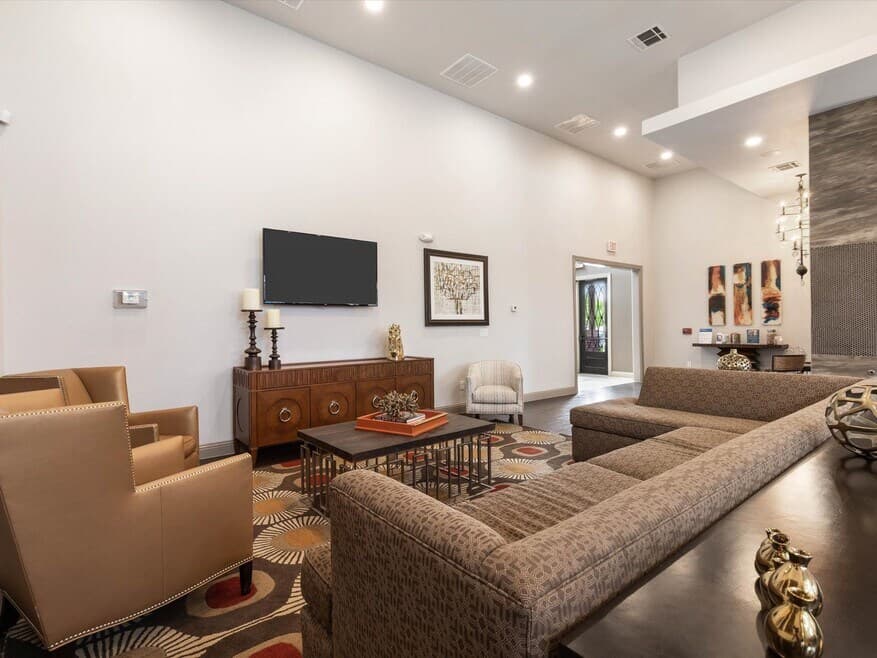 Enclave at Hometown — photo 4