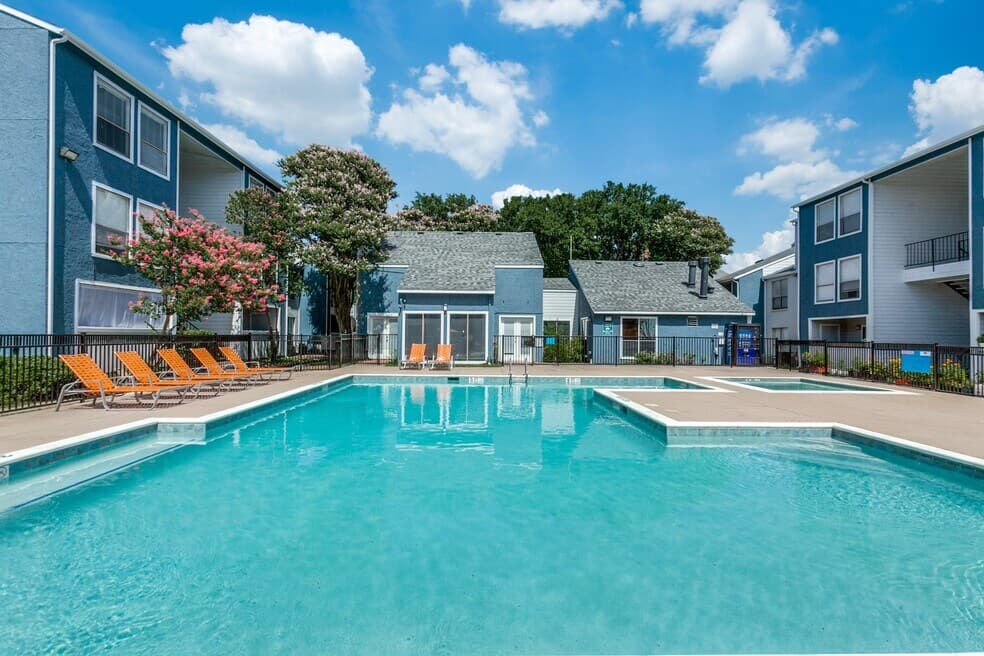 Seacrest Apartments in Garland, Texas
