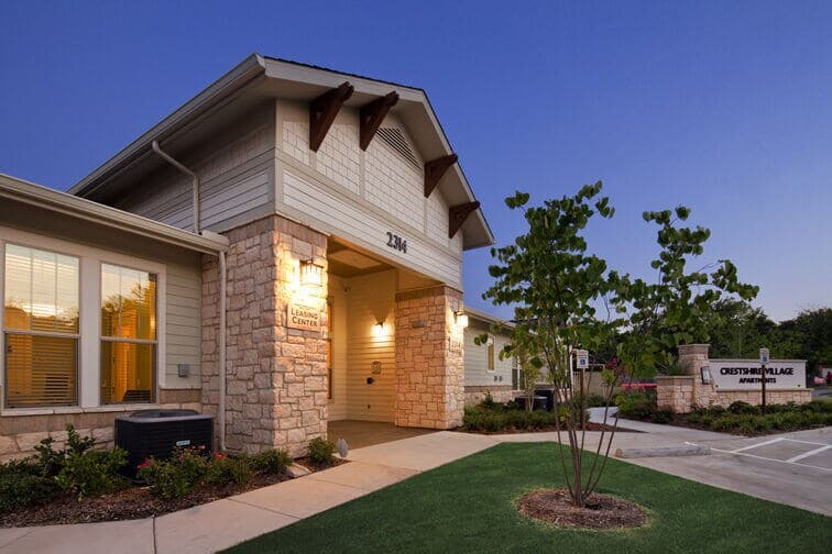 Crestshire Village — photo 4