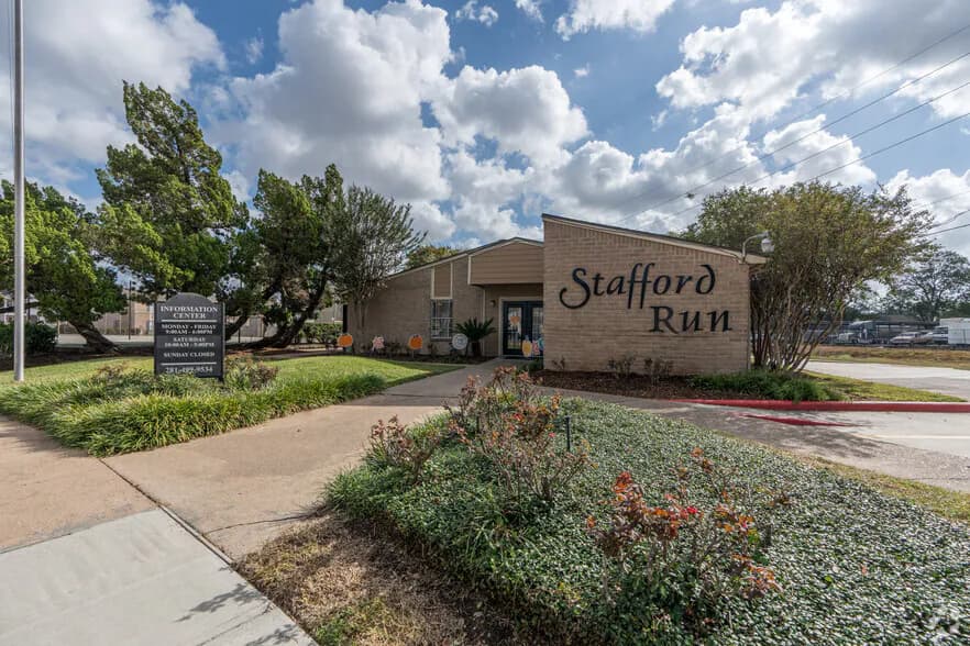 Stafford Run Apartments in Stafford, Texas