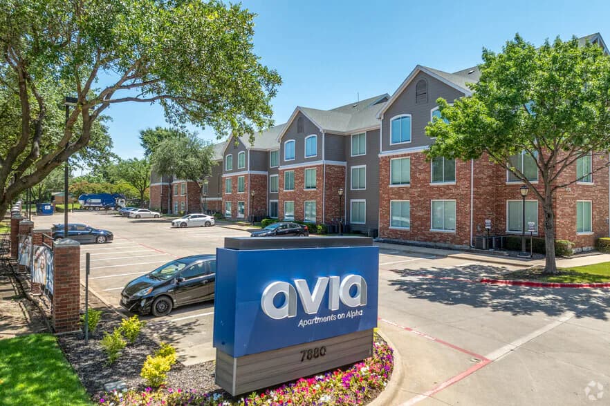 AVIA Apartments On Alpha in Dallas, Texas