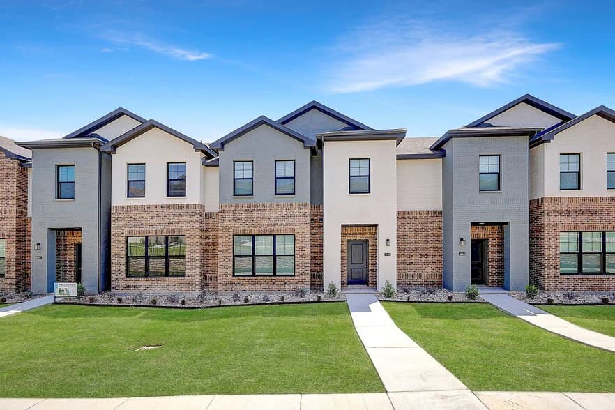 Willow Crossing Townhomes — exterior