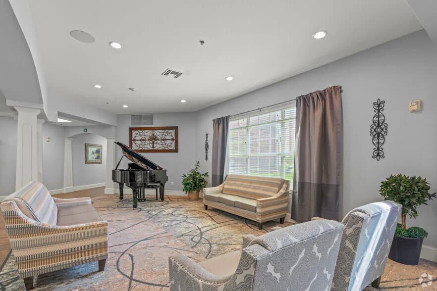 Mountain Creek Retirement Living in Grand Prairie, Texas