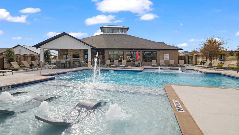 Reatta Ranch Apartments in Justin, Texas