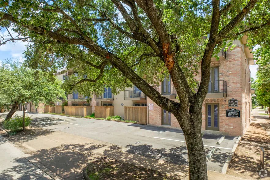 Greenbriar Bend in Houston, Texas