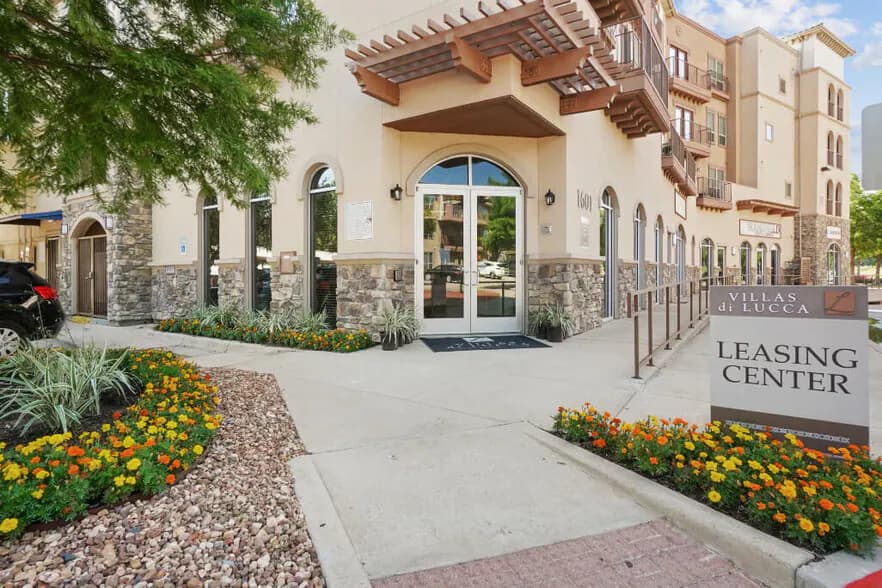 Villas di Lucca in Mansfield, Texas