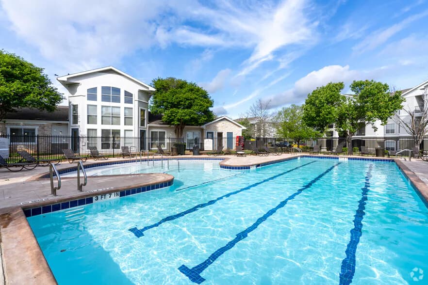 Lakeline Apartments in Leander, Texas