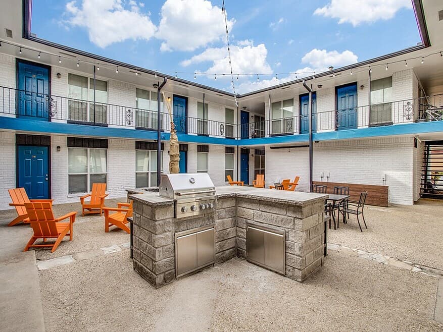 Vintage Pads — exterior