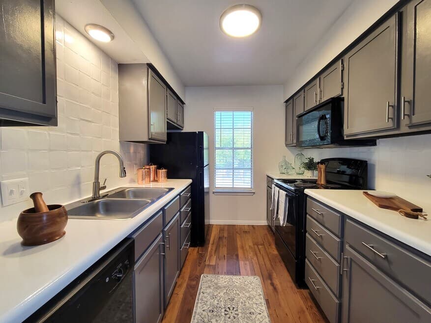 Tramor at Cannon Place — photo 2