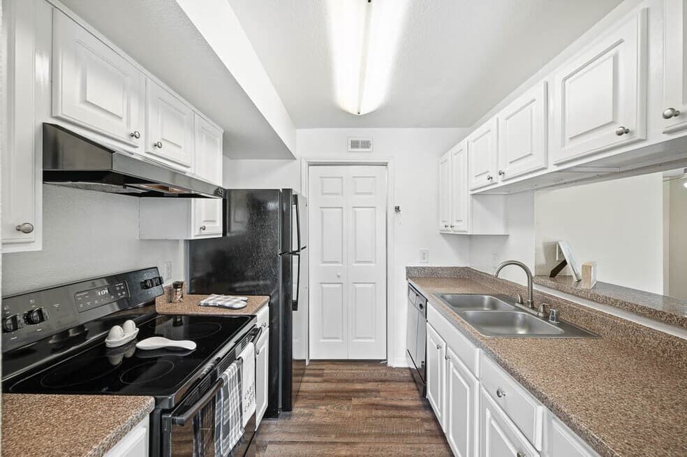 College View Apartments in La Porte, Texas