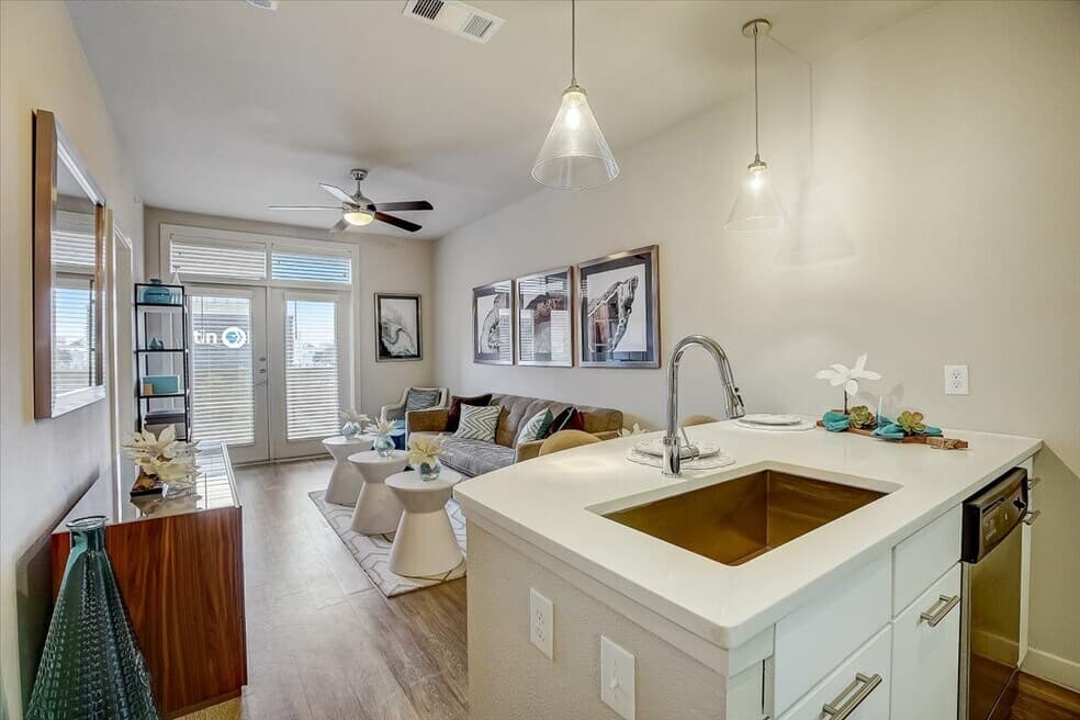 Ella Parkside — photo 2