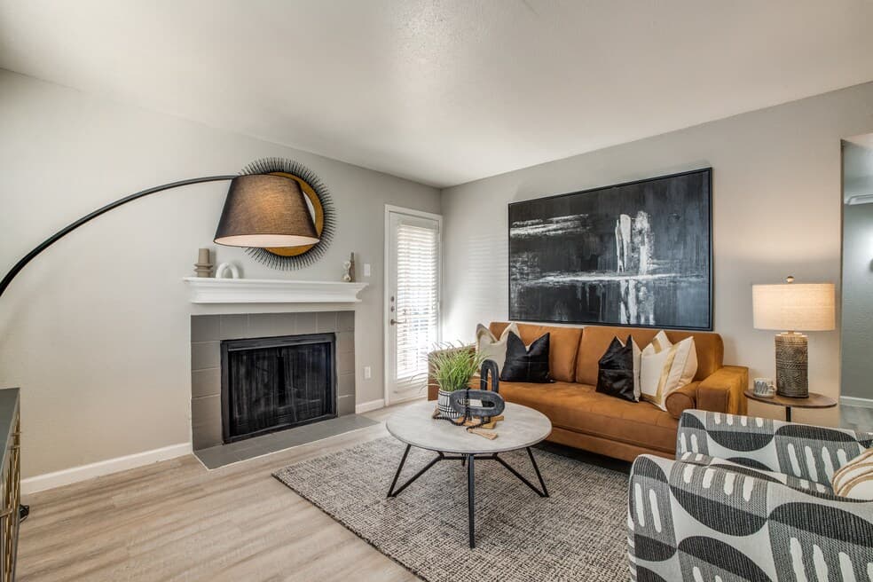 The Sutton Apartments — photo 4