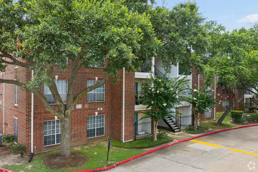 Savannah Place in Houston, Texas