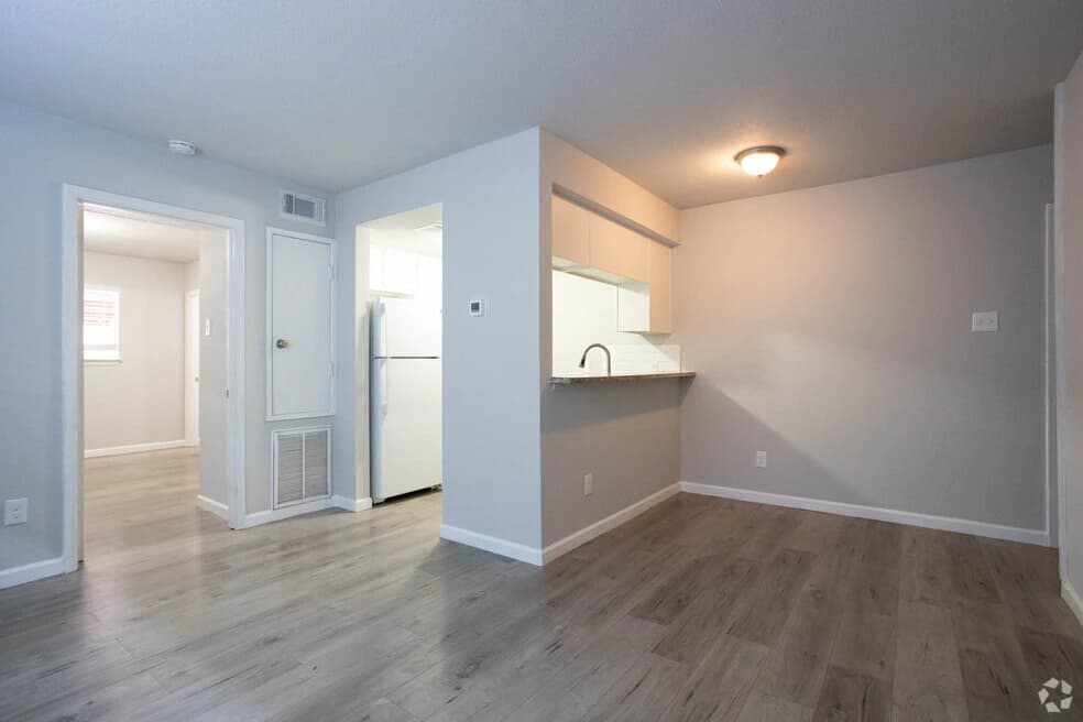 Branard Apartments — photo 2