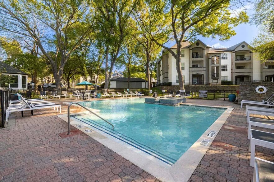Thornbury at Chase Oaks — exterior