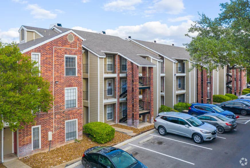 Sutton House Apartments in San Antonio, Texas
