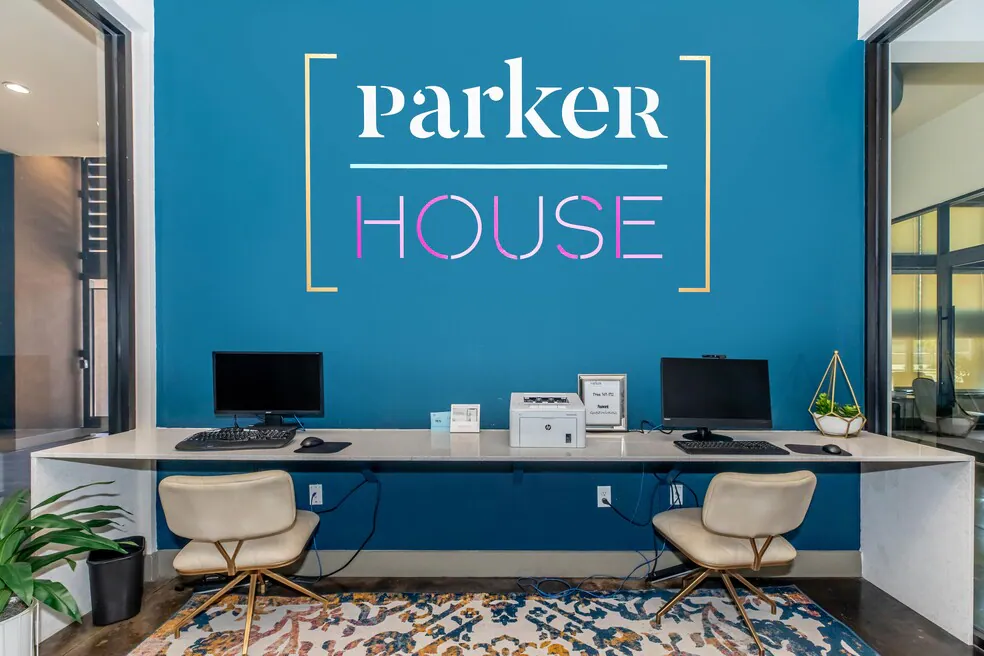 Parker House — photo 4